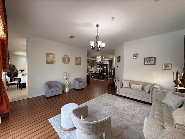 19949 TAMIAMI AVENUE, Tampa, FL 33647