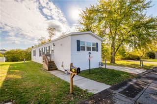 2 Roundtop Dr, Finleyville, PA 15332