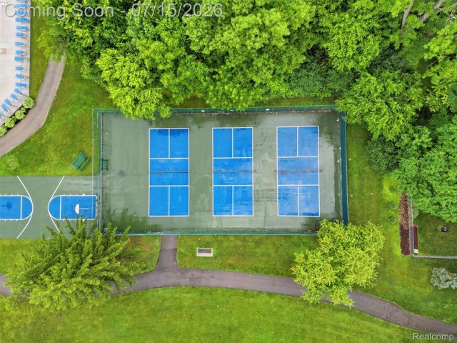45414 Brunswick Drive, Canton Charter Township, MI 48187