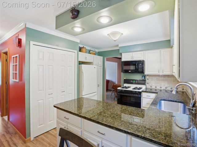45414 Brunswick Drive, Canton Charter Township, MI 48187