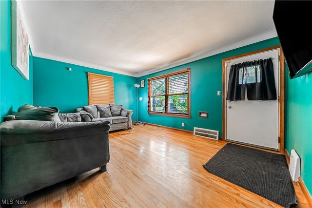 1477 E 195th Street, Euclid, OH 44117