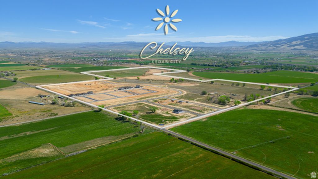 Image 1 of property listing at 2716 N CHELSEY PKWY # 30, Cedar City, UT 84721