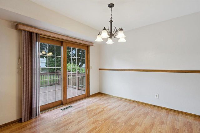 2130 N Pontiac Drive, Janesville, WI 53545