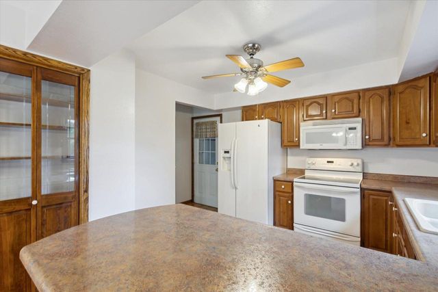 2130 N Pontiac Drive, Janesville, WI 53545