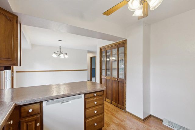 2130 N Pontiac Drive, Janesville, WI 53545