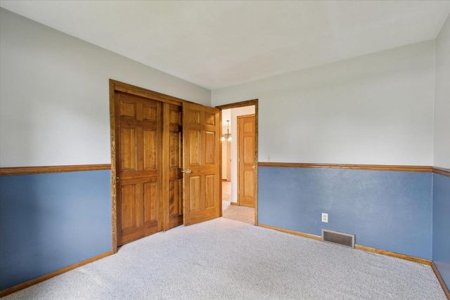2130 N Pontiac Drive, Janesville, WI 53545