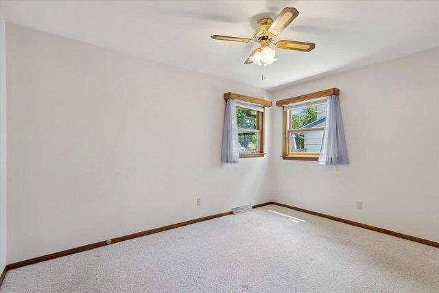 2130 N Pontiac Drive, Janesville, WI 53545