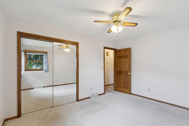 2130 N Pontiac Drive, Janesville, WI 53545