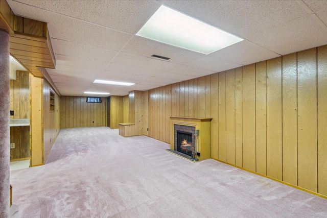 2130 N Pontiac Drive, Janesville, WI 53545