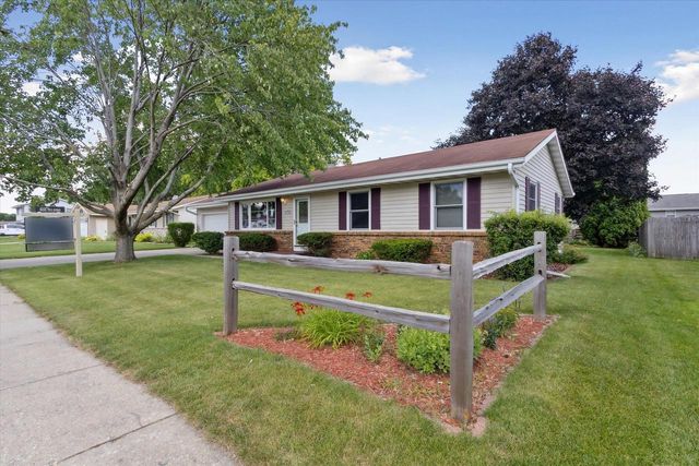 2130 N Pontiac Drive, Janesville, WI 53545