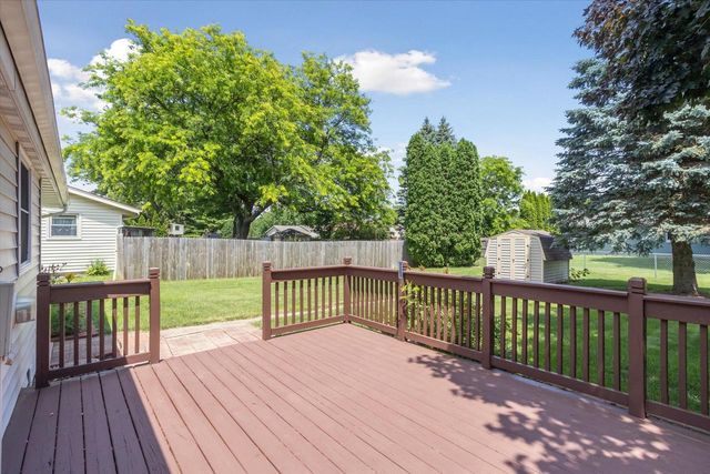 2130 N Pontiac Drive, Janesville, WI 53545