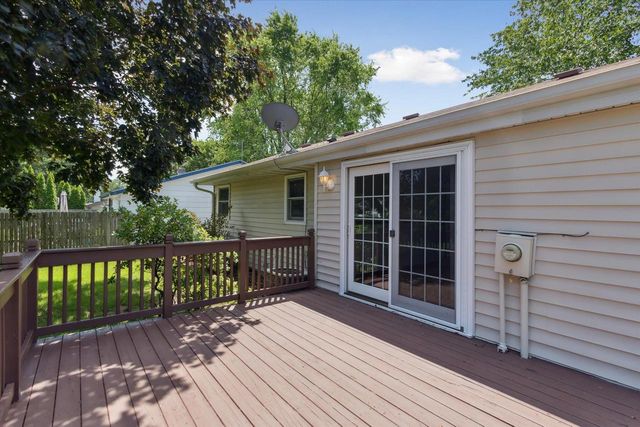 2130 N Pontiac Drive, Janesville, WI 53545