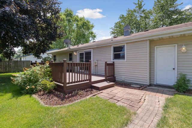 2130 N Pontiac Drive, Janesville, WI 53545