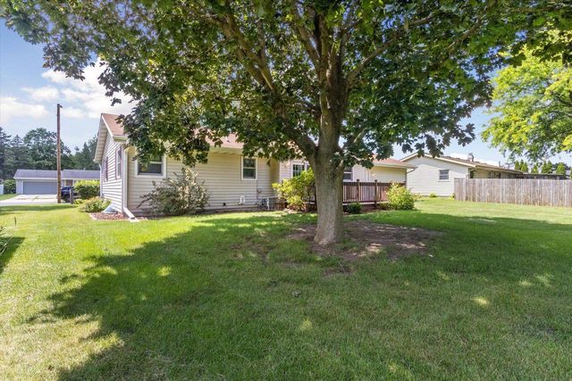 2130 N Pontiac Drive, Janesville, WI 53545