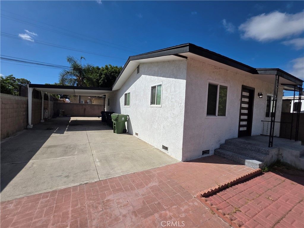 1106 W Mauretania, Wilmington, CA 90744 — photo 2