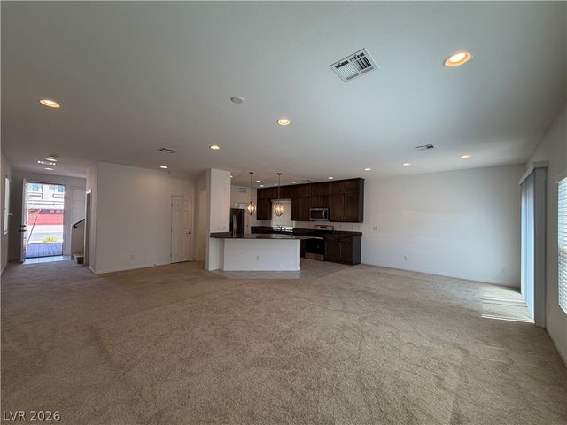 7869 Tyrell Peaks Street, Las Vegas, NV 89139