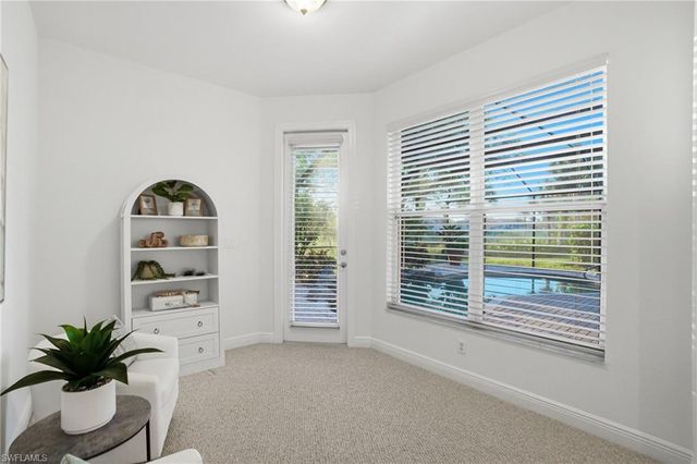 4828 Cerromar DR, Naples, FL 34112