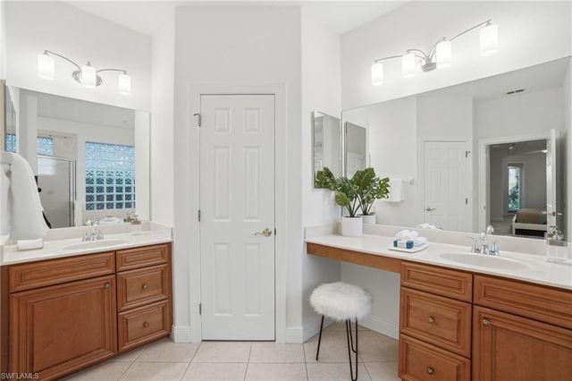 4828 Cerromar DR, Naples, FL 34112