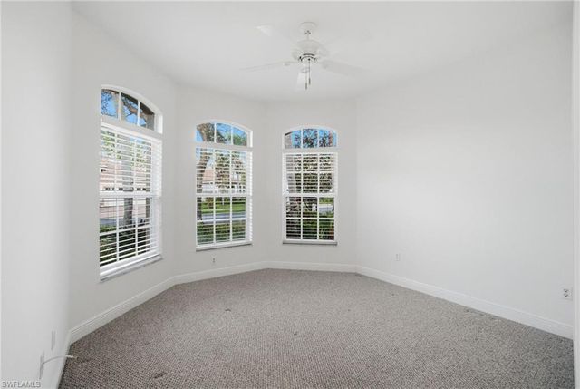 4828 Cerromar DR, Naples, FL 34112