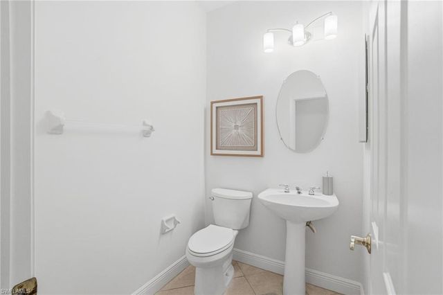 4828 Cerromar DR, Naples, FL 34112