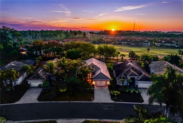 4828 Cerromar DR, Naples, FL 34112