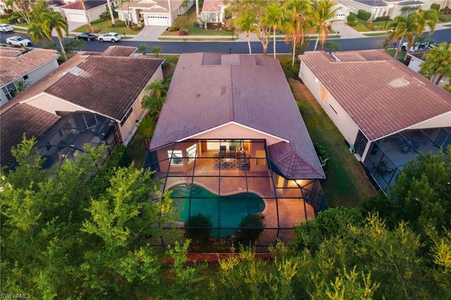 4828 Cerromar DR, Naples, FL 34112