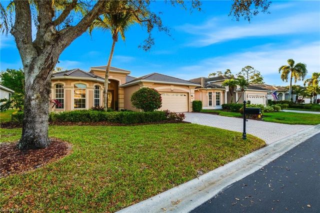 4828 Cerromar DR, Naples, FL 34112