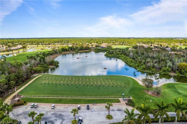 4828 Cerromar DR, Naples, FL 34112