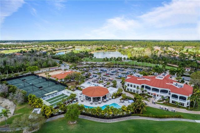 4828 Cerromar DR, Naples, FL 34112