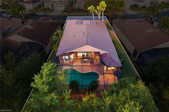 4828 Cerromar DR, Naples, FL 34112