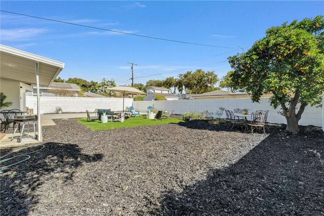 1204 Riverside, Fullerton, CA 92831