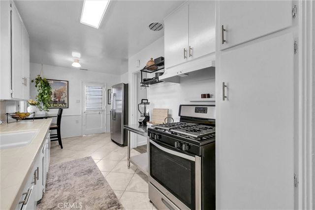 1204 Riverside, Fullerton, CA 92831
