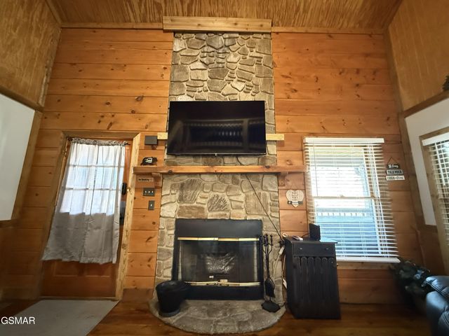 140 Smoky Mountain Way, Sevierville, TN 37876