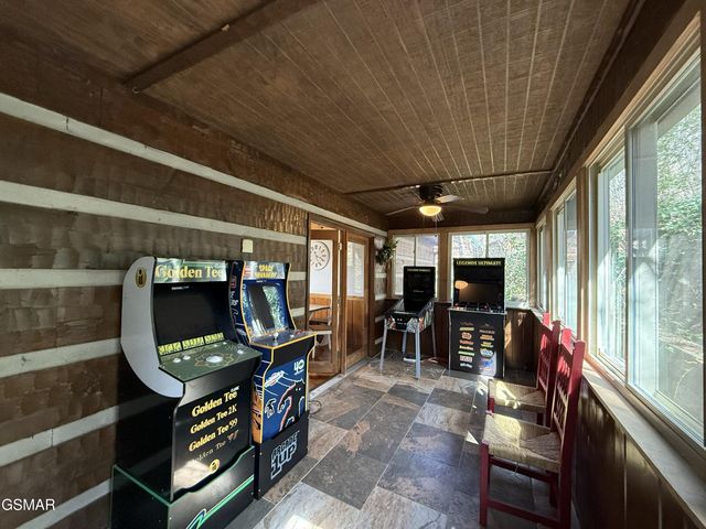 140 Smoky Mountain Way, Sevierville, TN 37876