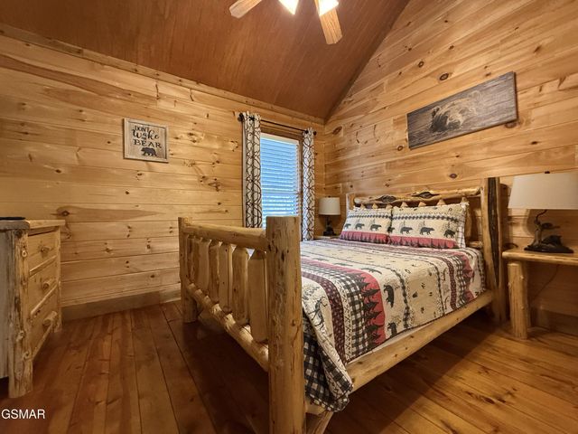 140 Smoky Mountain Way, Sevierville, TN 37876