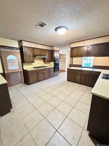 3572 Madeira Dr, Baton Rouge, LA 70810