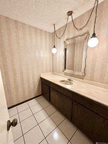3572 Madeira Dr, Baton Rouge, LA 70810