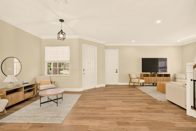 7630 Topiary Avenue, Boynton Beach, FL 33437