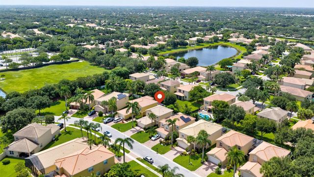 7630 Topiary Avenue, Boynton Beach, FL 33437
