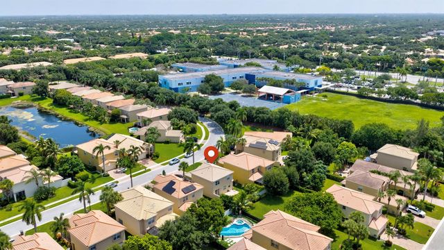 7630 Topiary Avenue, Boynton Beach, FL 33437