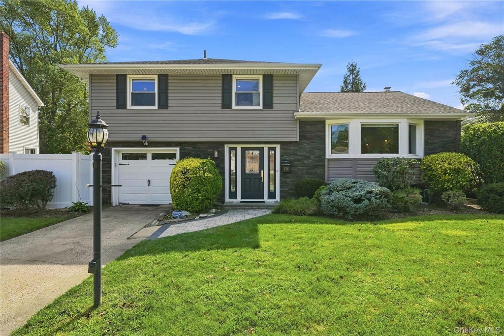 614 Pine Lane, East Meadow, NY 11554 — exterior