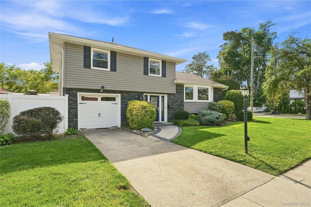 614 Pine Lane, East Meadow, NY 11554 — photo 2