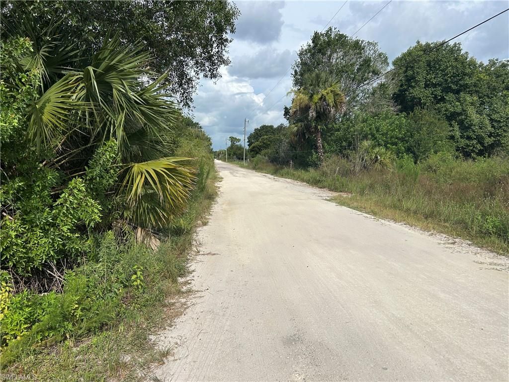 1070 Limpkin RD, NAPLES, FL 34120 — photo 4