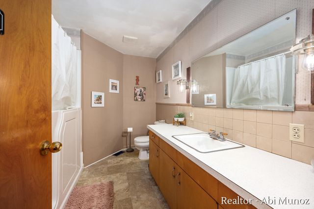 9211 Alpine Avenue Nw, Sparta Twp, MI 49345