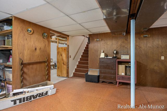 9211 Alpine Avenue Nw, Sparta Twp, MI 49345