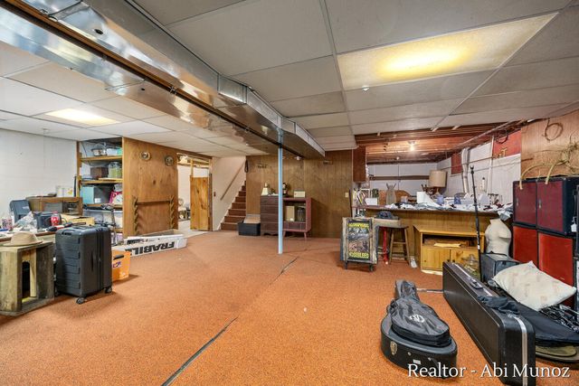 9211 Alpine Avenue Nw, Sparta Twp, MI 49345