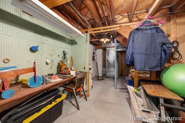 9211 Alpine Avenue Nw, Sparta Twp, MI 49345