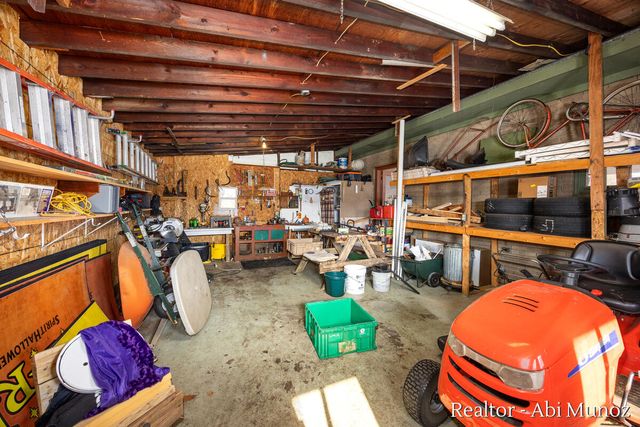 9211 Alpine Avenue Nw, Sparta Twp, MI 49345