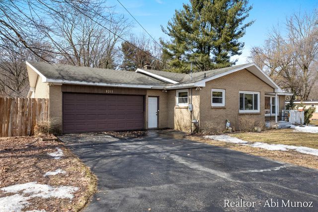 9211 Alpine Avenue Nw, Sparta Twp, MI 49345