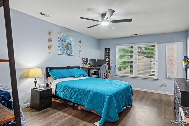 745 Sugar Glen Drive 5, St Peters, MO 63376